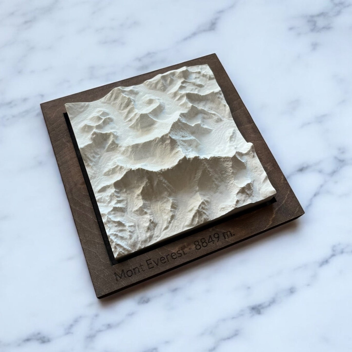 Carte 3D du Mont Everest, Nuptse & Lhotse - Moulage en Béton Clair - Topographie du Plus Haut Sommet du Monde - Sans Base en Bois - Sous les Toits de Paris