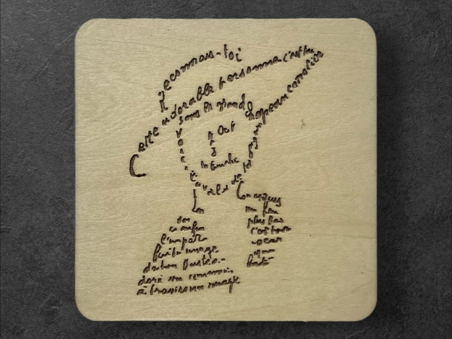 Sous Verres en Bois - Calligrammes de Guillaume Apollinaire - Crâne, Cheval, Portrait, Maison - Poésie en Image - Lot de 5 - Sous les Toits de Paris
