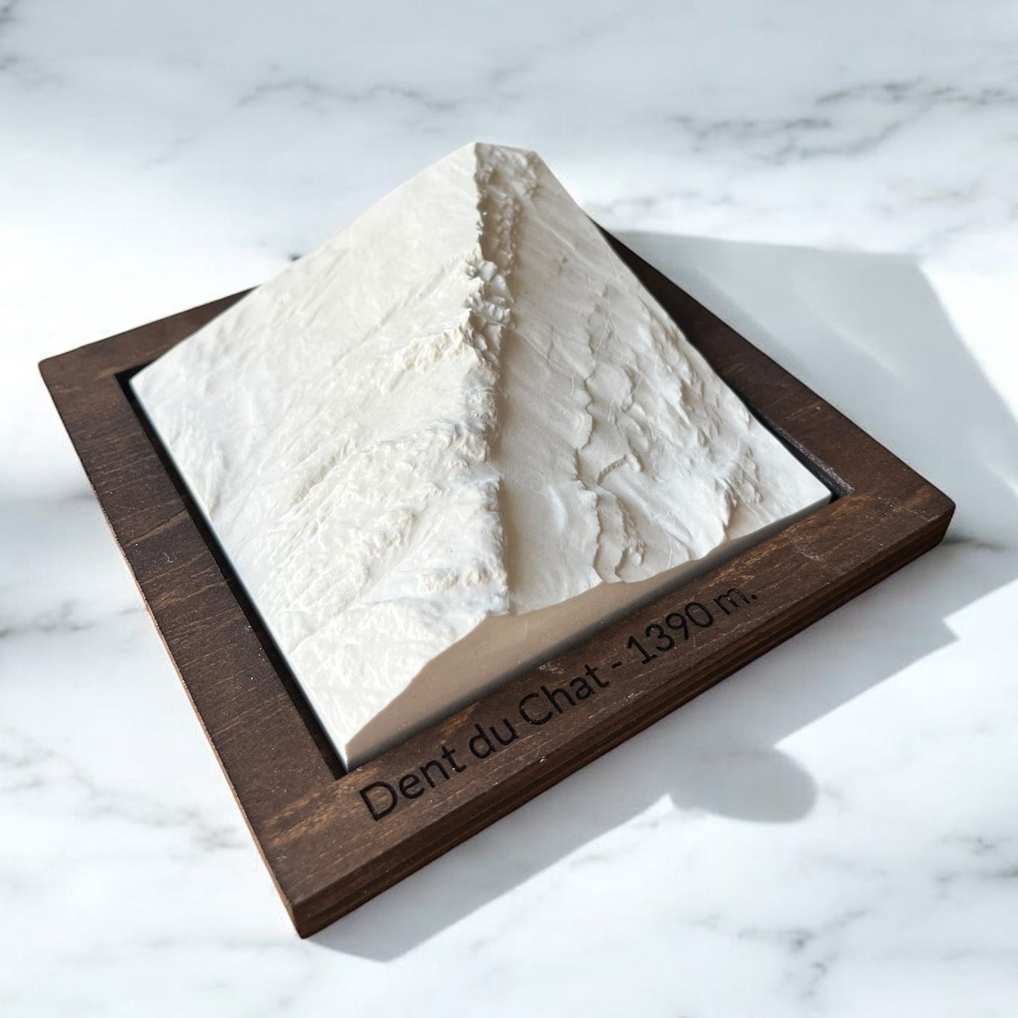 Carte en Relief Personnalisée - Votre Montagne, Vallée, Région - Sculpture en Béton – Zone Topographique au Choix (France, Suisse, Monde)