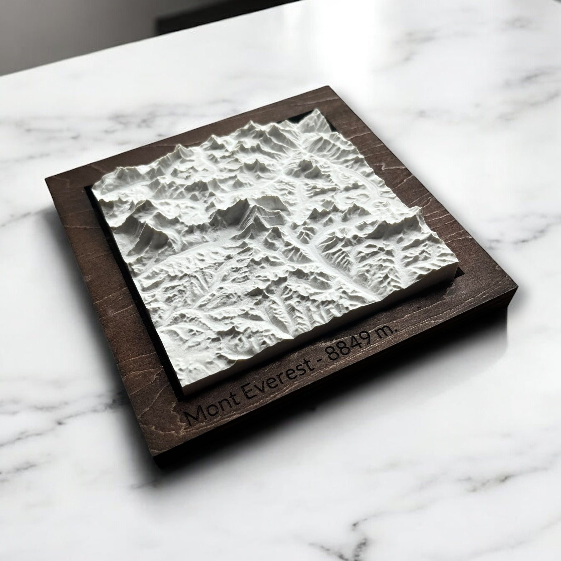 Carte 3D du Mont Everest - Moulage en Béton Clair - Topographie du Khumbu - Lhotse, Nuptse, Tobuche, Ama Dablam, ... - Sans Base en Bois - Sous les Toits de Paris