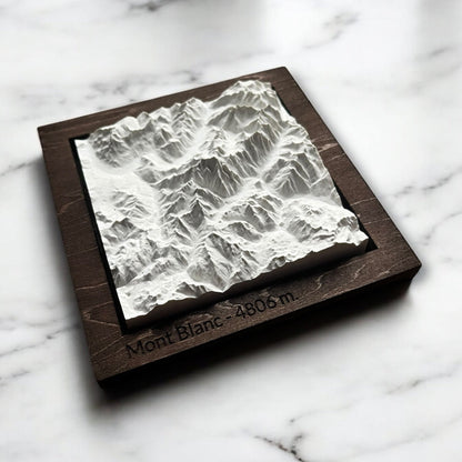 Mont Blanc - Votre Carte en Relief Personnalisée - Sculpture en Béton (Europe, Monde) Sous les Toits de Paris