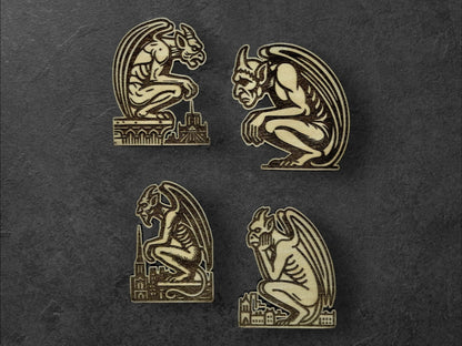 Gargouilles de Paris Mediéval - Stryge et Gothique - Sculpture et/ou Aimant pour Réfrigérateur en Bois / Magnet pour Frigo - Sculpture 2D - Sous les Toits de Paris