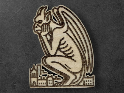 Gargouilles de Paris Mediéval - Stryge et Gothique - Sculpture et/ou Aimant pour Réfrigérateur en Bois / Magnet pour Frigo - Sculpture 2D - Sous les Toits de Paris